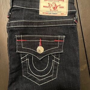 NEW- Women’s True Religion Slim Straight SZ 26